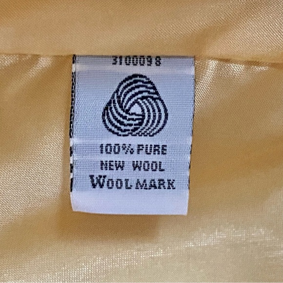 Pendleton Vtg Blazer 100% Virgin Wool Made in USA Butter Yellow Size 6P - Picture 6 of 9